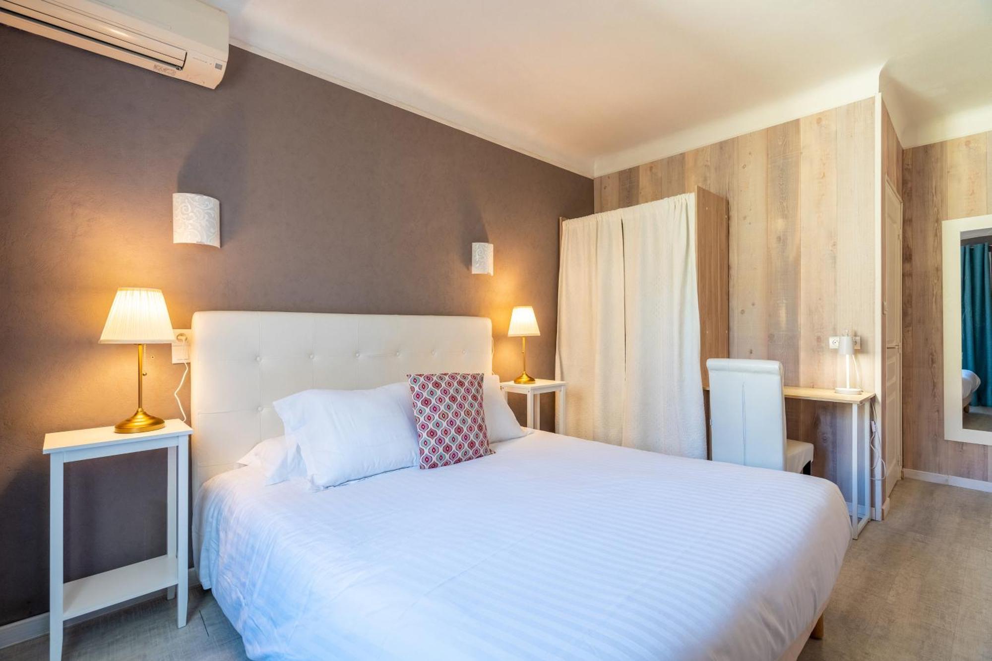 La Maison D'Ete Salon-de-Provence Phòng bức ảnh