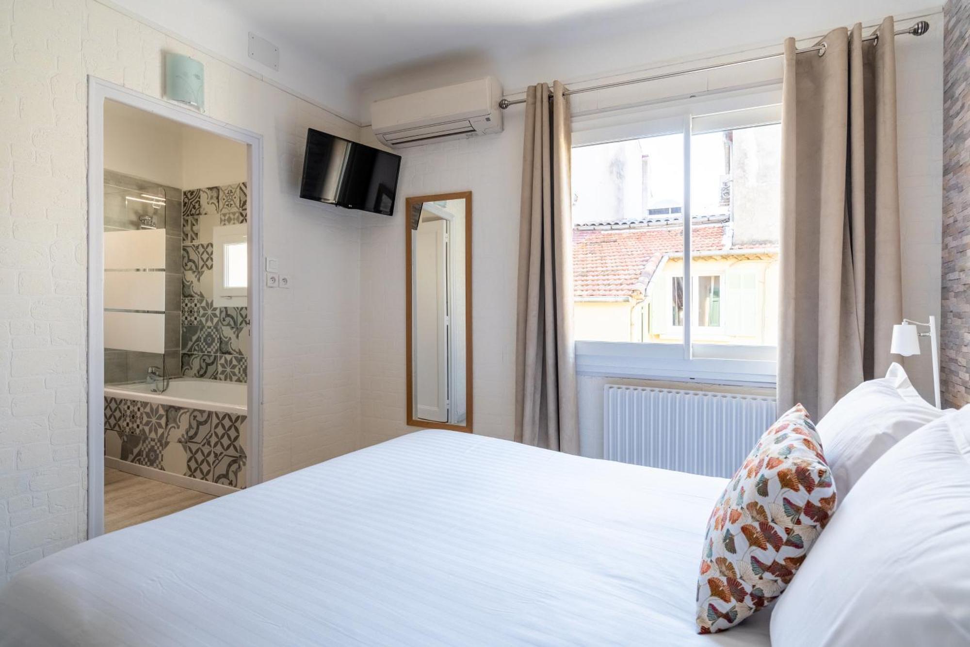 La Maison D'Ete Salon-de-Provence Phòng bức ảnh